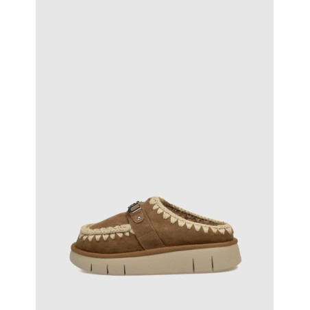 ZUECO MOU BOUNCE CLOG METAL LOGO CUERO