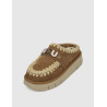ZUECO MOU BOUNCE CLOG METAL LOGO CUERO