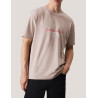 CAMISETA CALVIN KLEIN TEXTURED MONOLOGO TEE TAUPE