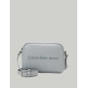 BOLSO CALVIN KLEIN SCULPTED CAMERA BAG18MONO GRIS