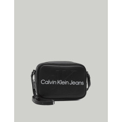 BOLSO CALVIN KLEIN SCULPED CAMERA BAG NEGRO