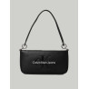 BOLSO CALVIN KLEIN SCULPTED SHOULDERV POUCH25 MONO NEGRO