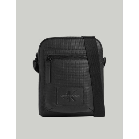 BANDOLERA CALVIN KLEIN COATED REPORTER18 NEGRO