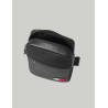 BANDOLERA TOMMY HILFIGER TJM DAILY ELEVATED REPORTER NEGRO