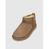 BOTÍN UGG CLASSIC ULTRA MINI CUERO