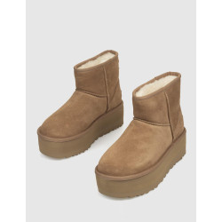 BOTÍN UGG CLASSIC MINI  PLATFORM  CUERO