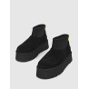 BOTÍN UGG CLASSIC MINI DIPPER NEGRO