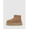 BOTÍN UGG CLASSIC MINI DIPPER CUERO