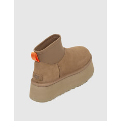 BOTÍN UGG CLASSIC MINI DIPPER CUERO