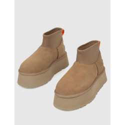 BOTÍN UGG CLASSIC MINI DIPPER CUERO