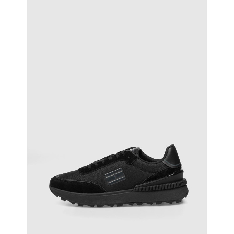 ZAPATILLA TOMMY HILFIGER TJM TECHNICAL RUNNER ESS NEGRO