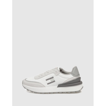 ZAPATILLA TOMMY HILFIGER TJM TECHNICAL RUNNER ESS GRIS