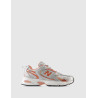 ZAPATILLA NEW BALANCE MR530 PLATA/NARANJA