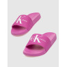 CHANCLA CALVIN KLEIN SLIDE MONOGRAM CO FUXIA