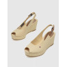 SANDALIA TOMMY HILFIGER ICONIC ELBA SLING BACK WEDGE CÁMEL