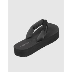 SANDALIA DE DEDO CALVIN KLEIN BEACH SANDAL FLATFORM PADDED NY NEGRO