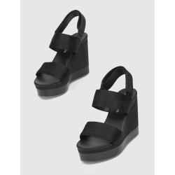 SANDALIA CALVIN KLEIN WEDGE SANDAL WEBBING IN BR NEGRO