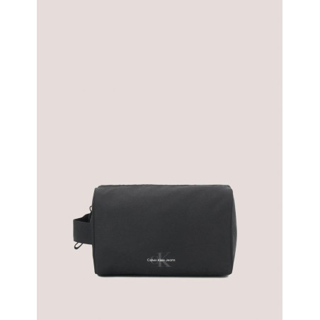 NECESER HOMBRE CALVIN KLEIN MONOGRAM SOFT WASHBAG NEGRO